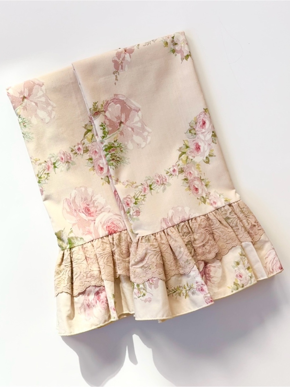 Vintage Bill Blass for Springmaid Windermere Floral Pillowcases Lace Ruffle Trim